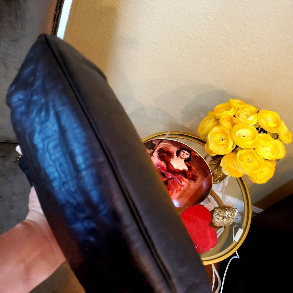 Beautiful Gucci Leather Bag - Picture 5 of 7